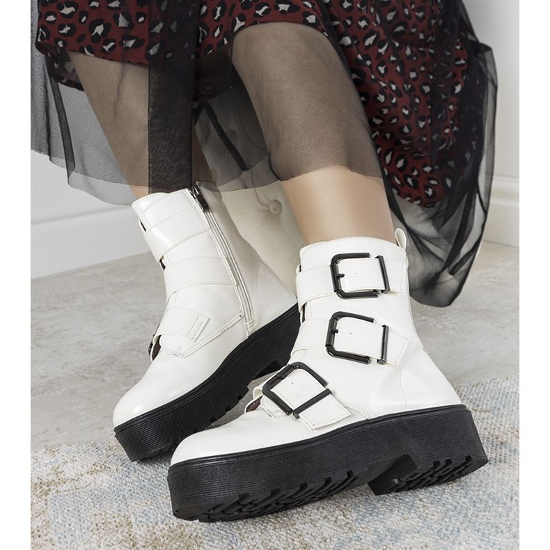 Białe botki na platformie Austin 1