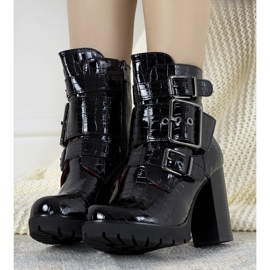 Czarne lakierowane botki w motywie skóry krokodyla Jolie 1