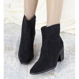 Czarne kowbojki z wstawkami skóry węża Babette 1