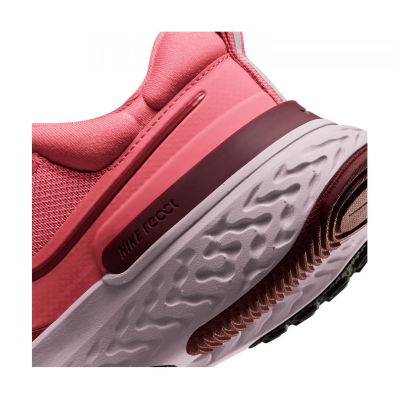 Buty do biegania Nike React Miler 2 W CW7136-600 czerwone wielokolorowe 2