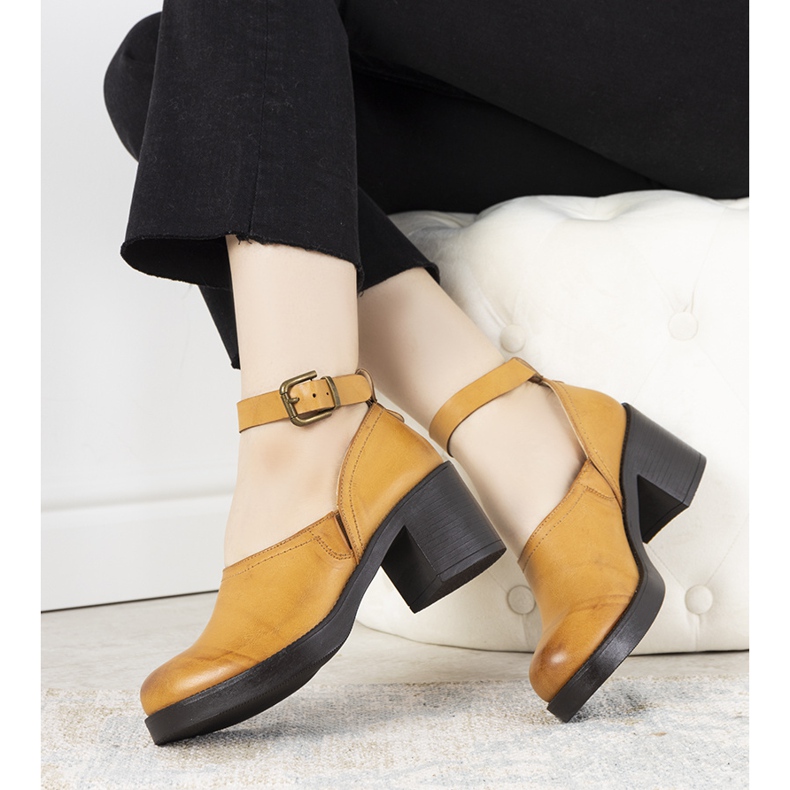 Camelowe półbuty na słupku Christiane brązowe 2