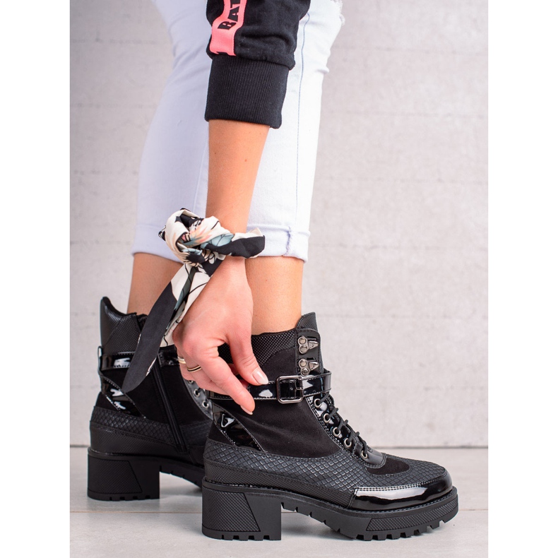 Queen Vivi Stylowe Czarne Workery 2