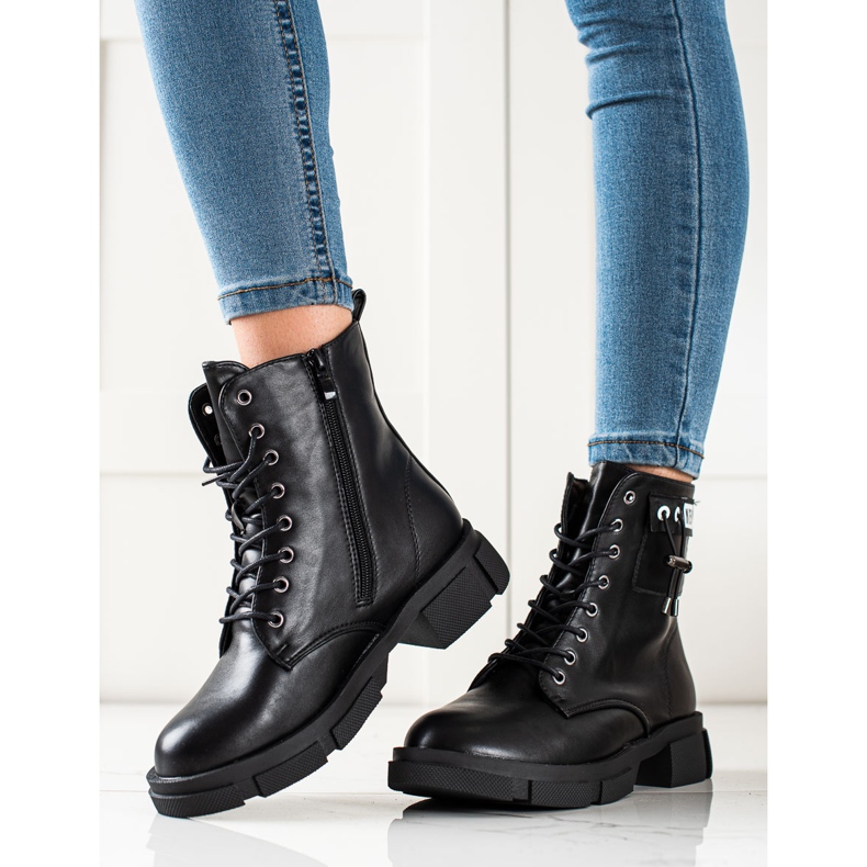 Goodin Czarne sznurowane workery z ozdobą 2