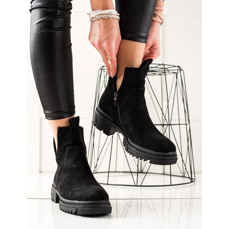 W. Potocki Zamszowe workery z wycięciem czarne 2