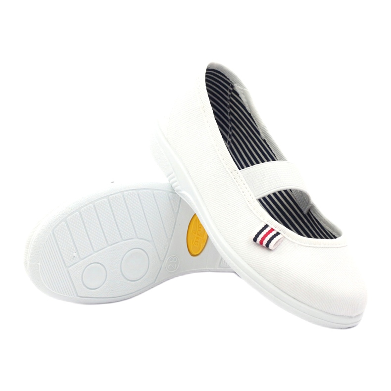 Kapcie dziewczęce czeszki Befado 274X013 białe 3