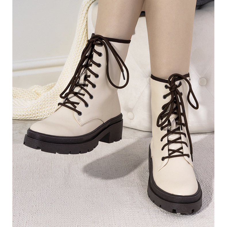 Beżowe botki ocieplane na grubej podeszwie Dena beżowy 1