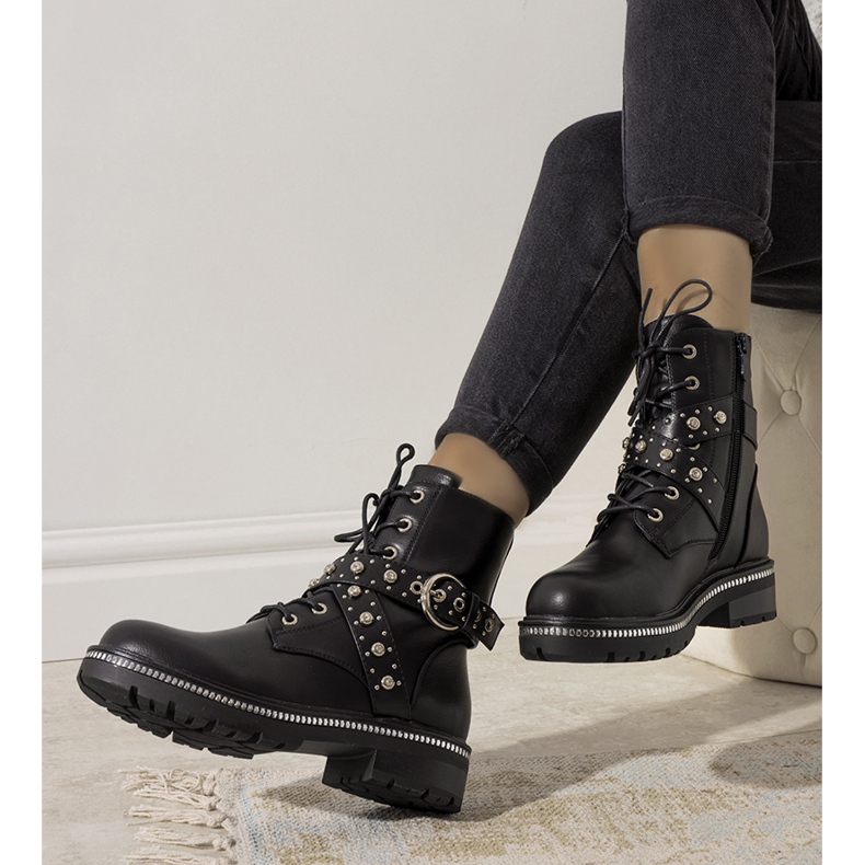 Czarne ocieplane botki damskie Joann 1