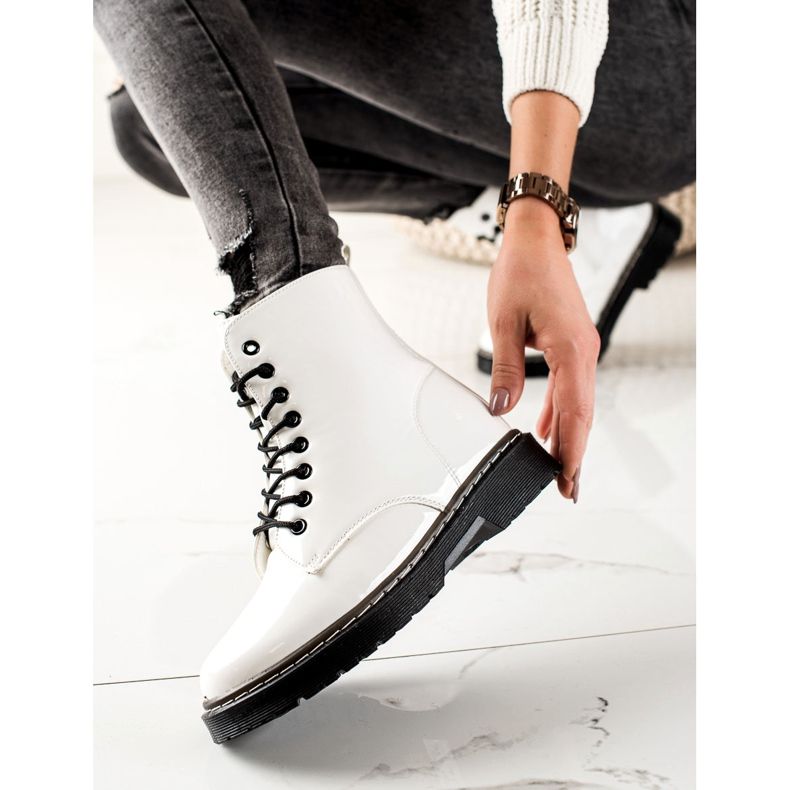 TRENDI Białe Ocieplane Botki 1