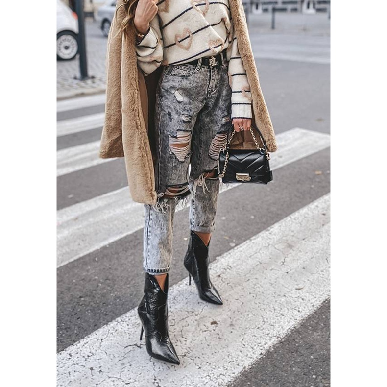 Czarne tłoczone botki na szpilce Cro 2