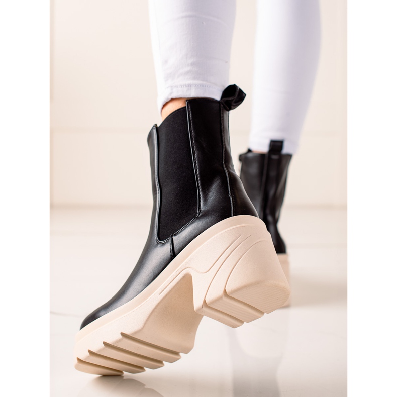 TRENDI Botki Na Beżowej Platformie czarne 1