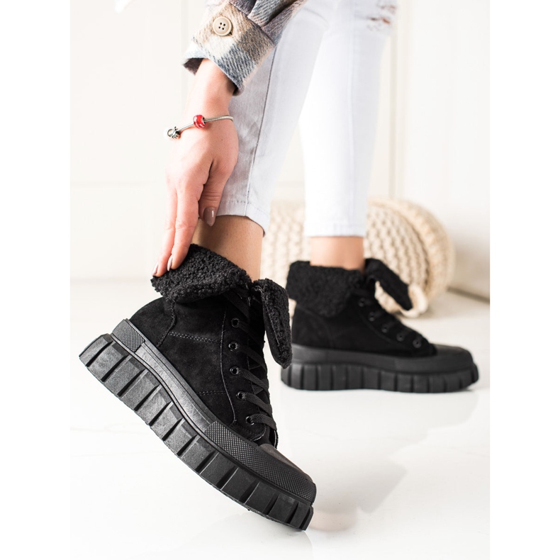 TRENDI Botki Sneakersy Z Kożuszkiem czarne 1