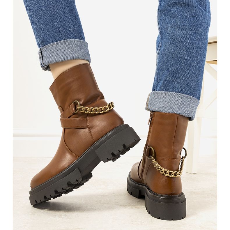 Brązowe ocieplane botki z łańcuchem Porta 2