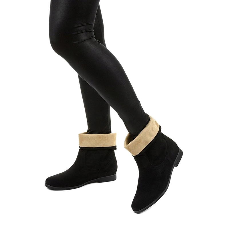 Czarne zamszopodobne botki wsuwane Islevine 3