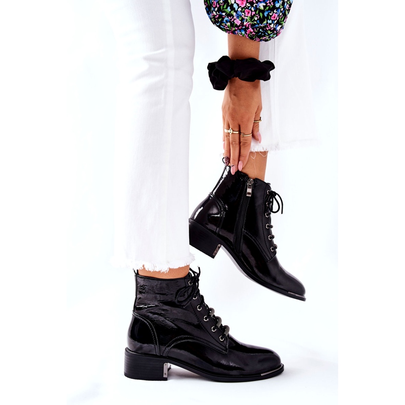 D&A Klasyczne Damskie Ocieplane Botki Lakierowane Czarne Reflection 4