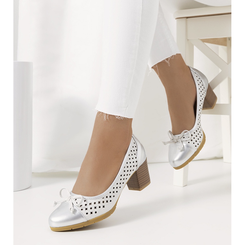 Srebrne ażurowe czółenka Pereira srebrny 1