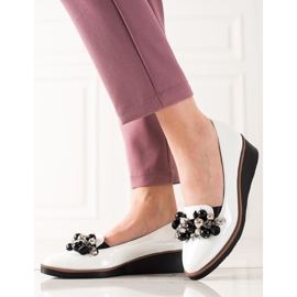 W. Potocki Eleganckie Półbuty Na Koturnie białe 1