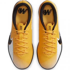 Buty piłkarskie Nike Mercurial Vapor 13 Academy Ic Jr AT8137 801 żółte żółcie 2