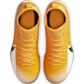 Buty piłkarskie Nike Mercurial Superfly 7 Club FG/MG Jr AT8150 801 żółte żółcie 2