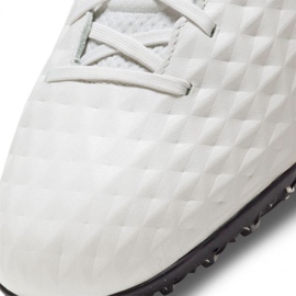 Buty piłkarskie Nike Legend 8 Pro Tf M AT6136 030 białe białe 6