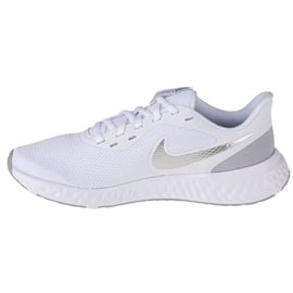 Buty Nike Revolution 5 W BQ3207-100 białe 1