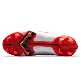 Buty piłkarskie Nike Superfly 8 Academy CR7 Mg Jr DB2672-600 szary/srebrny, biały, czerwony białe 1