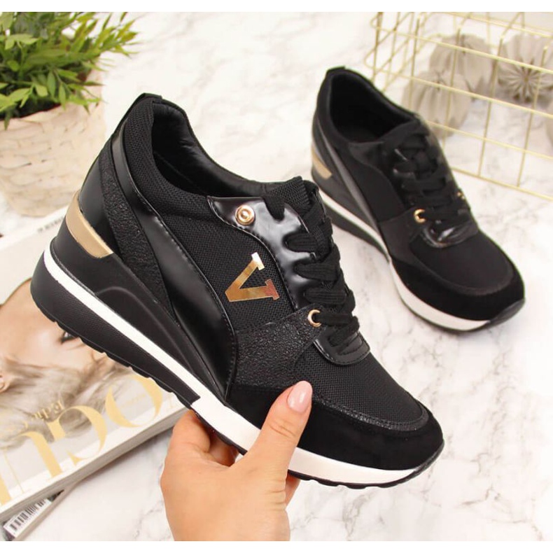 Sneakersy na koturnie Potocki W WM747A czarne złoty 1