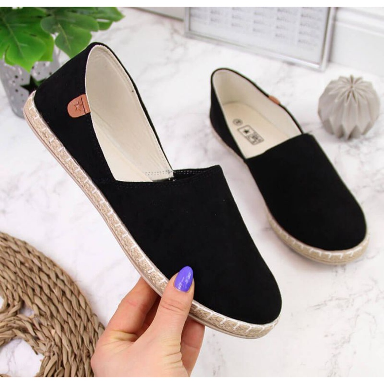 Espadryle slip on z wycięciami News W EVE270A czarne 1