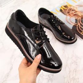 Półbuty skórzane lakierowane Filippo W PAW174 czarne 1