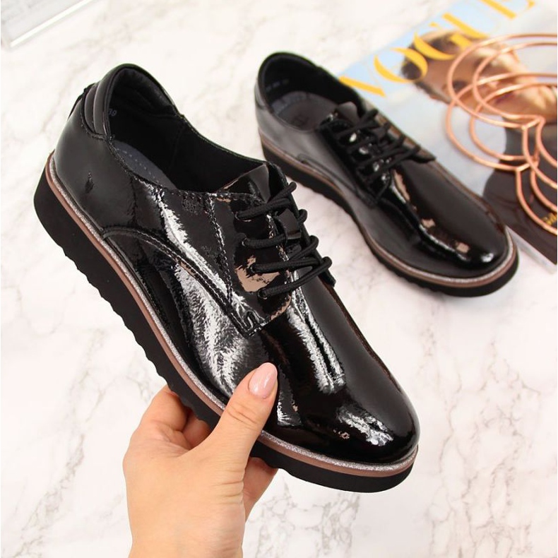 Półbuty skórzane lakierowane Filippo W PAW174 czarne 1