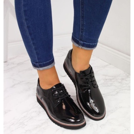 Półbuty skórzane lakierowane Filippo W PAW174 czarne 2