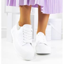 Białe trampki na platformie Venancia 1