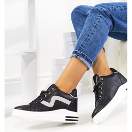 Czarne sneakersy na koturnie Piazza 1