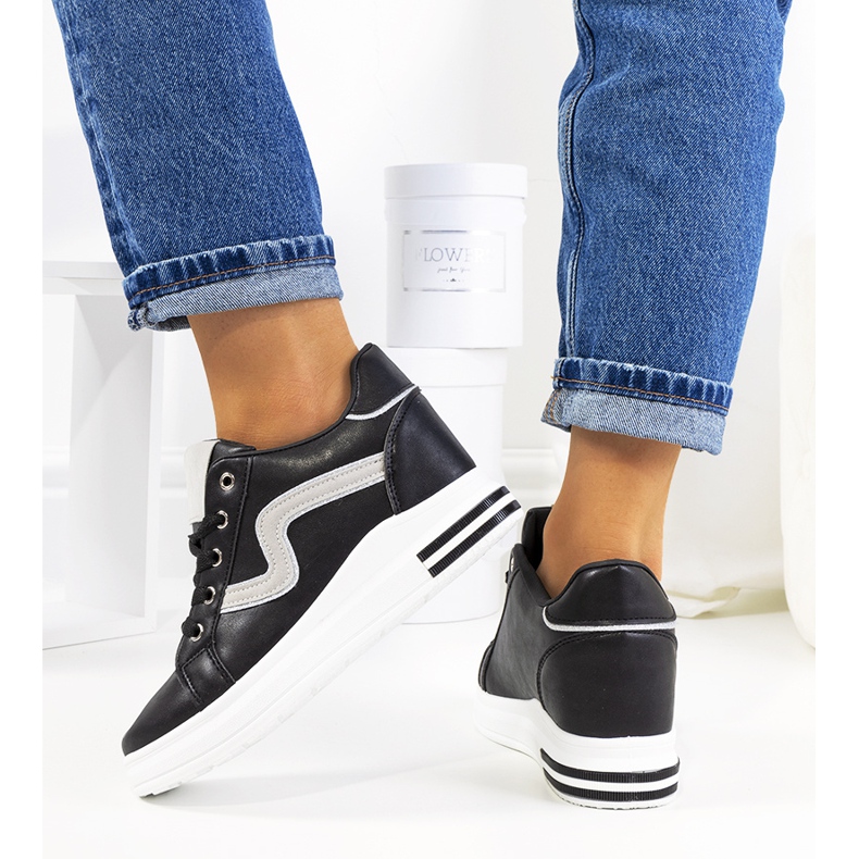 Czarne sneakersy na koturnie Piazza 2
