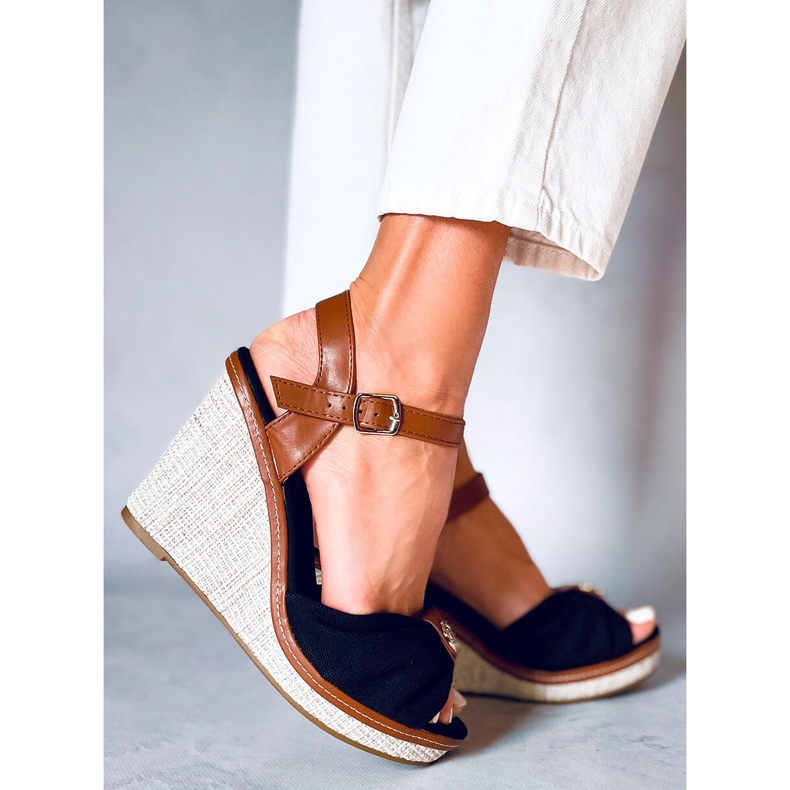 Sandałki na koturnie Leyla Black brązowe 1