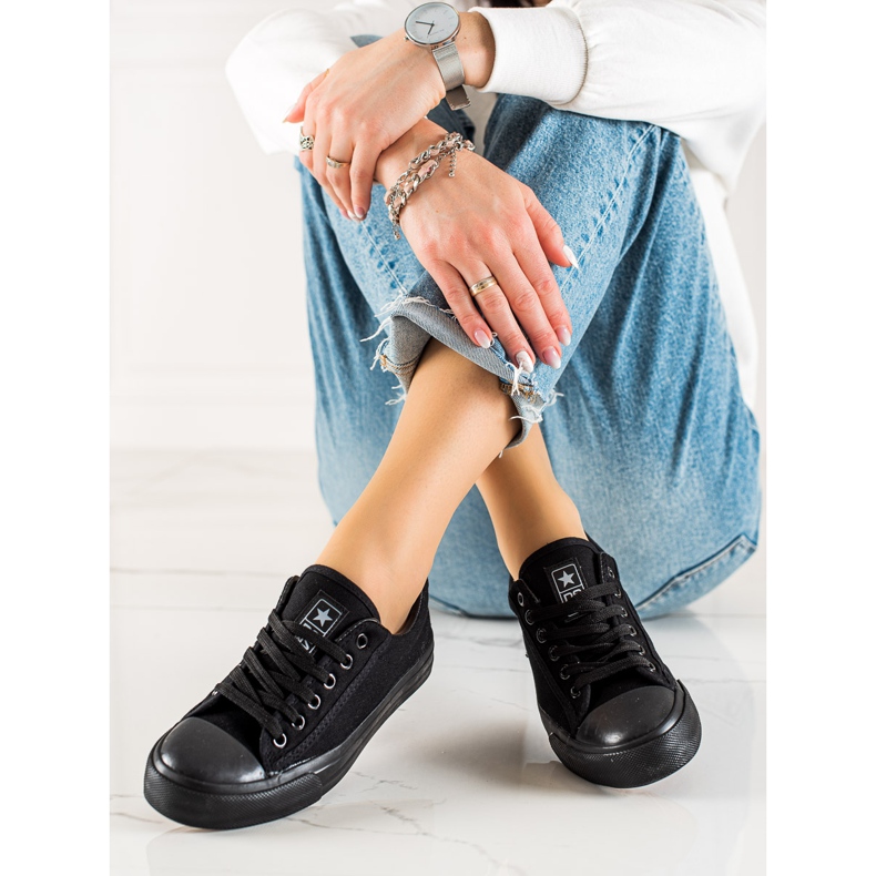 Evento Klasyczne Czarne Trampki 2