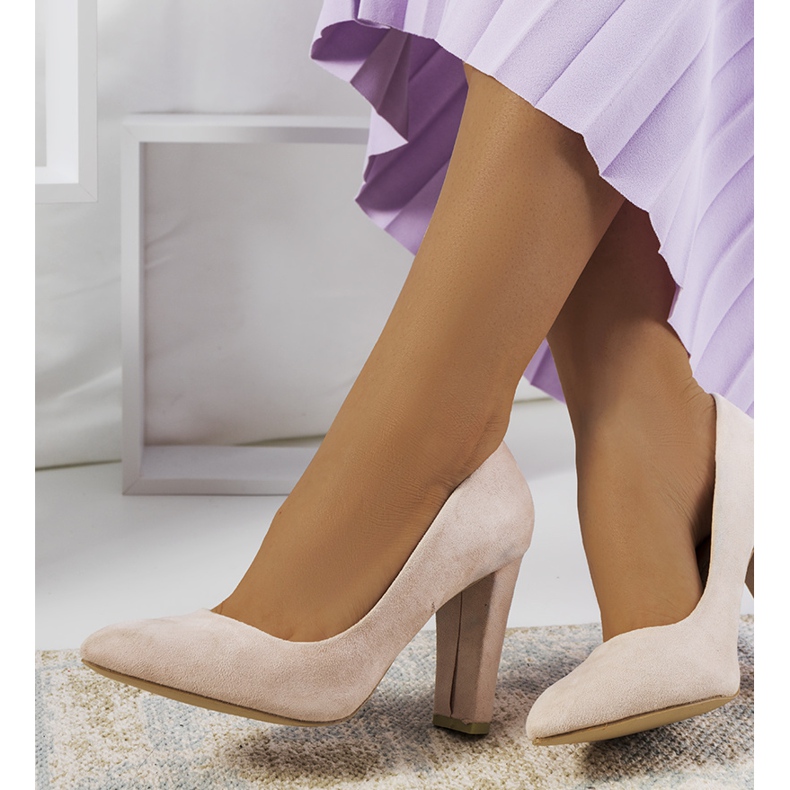 Beżowe czółenka na słupku Ortiz szare 1