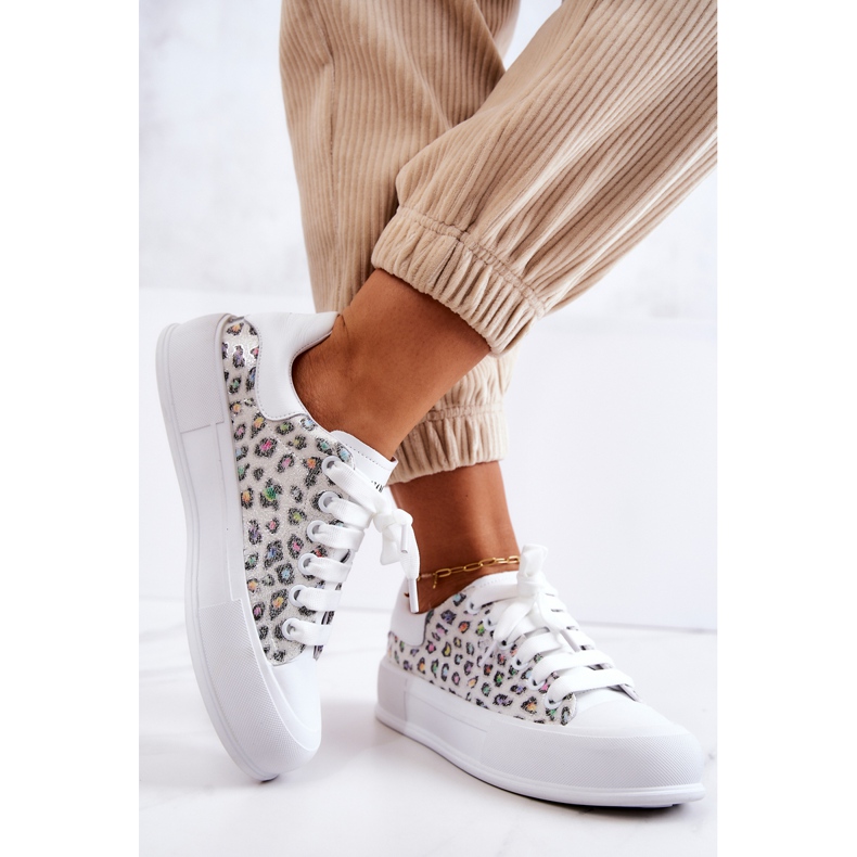 Damskie Trampki Na Platformie GOE JJ2N4075 Białe 2