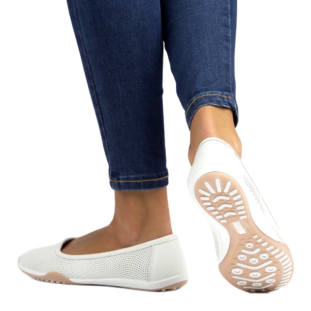 Skórzane balerinki ażurowe białe Filippo DP3681/22 WH wielokolorowe 5