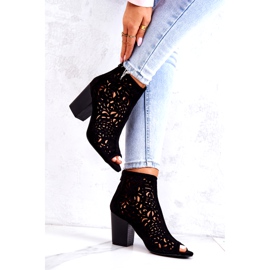FB1 Botki Na Słupku Ażurowe Czarne Brittany 3