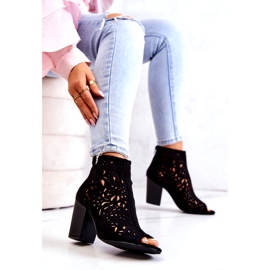 FB1 Botki Na Słupku Ażurowe Czarne Brittany 4