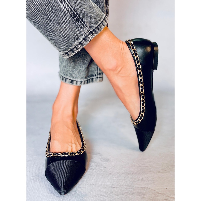 Baleriny z łańcuszkiem Sabina Black czarne 2