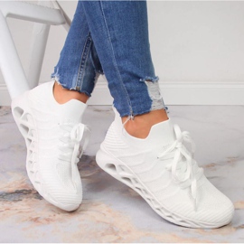 Buty sportowe McKeylor W JAN84B białe 2