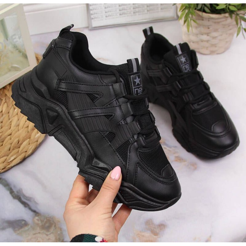 Sneakersy na koturnie News W EU649A czarne 1
