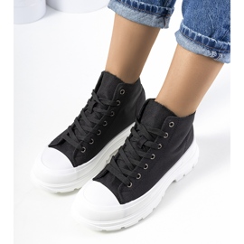 Czarne trampki za kostkę na platformie Boyes 1