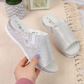 Klapki skórzane na koturnie S.Barski W OLI163A srebrne srebrny 1