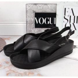 Sandały na koturnie Vinceza W JAN117A czarne 2