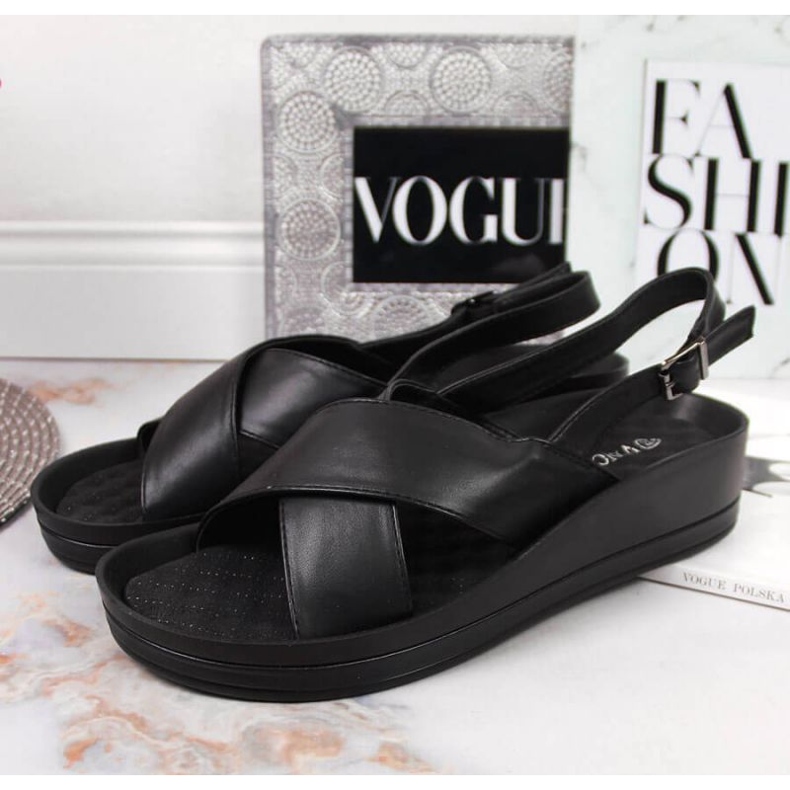 Sandały na koturnie Vinceza W JAN117A czarne 2