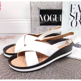 Sandały na koturnie Vinceza W JAN117B białe 2