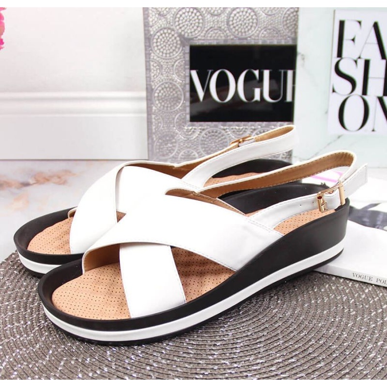 Sandały na koturnie Vinceza W JAN117B białe 2