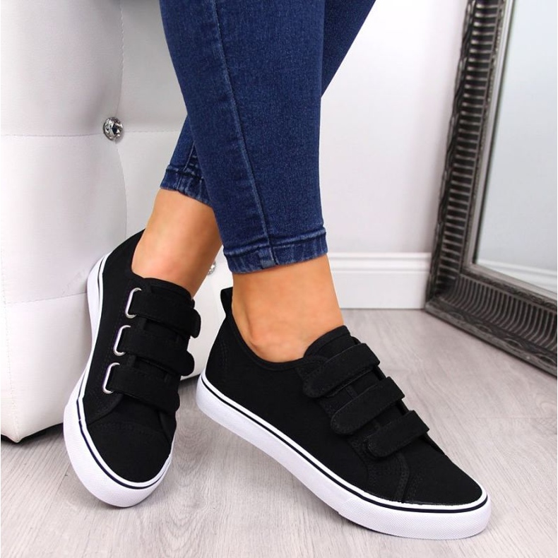 Trampki tekstylne na rzepy Atletico W ATC336B czarne 2